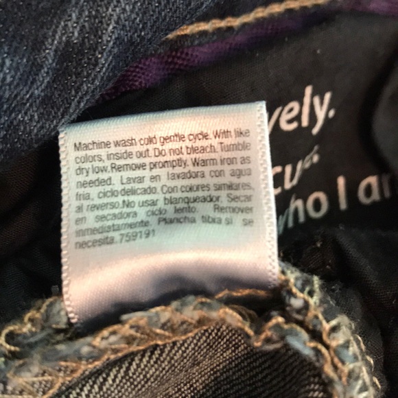 a.n.a Dark Wash Mid-Rise Skinny Jeans Size 31 aka 12P - Picture 7 of 9